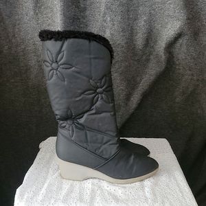 Wedge winter boots with faux fur